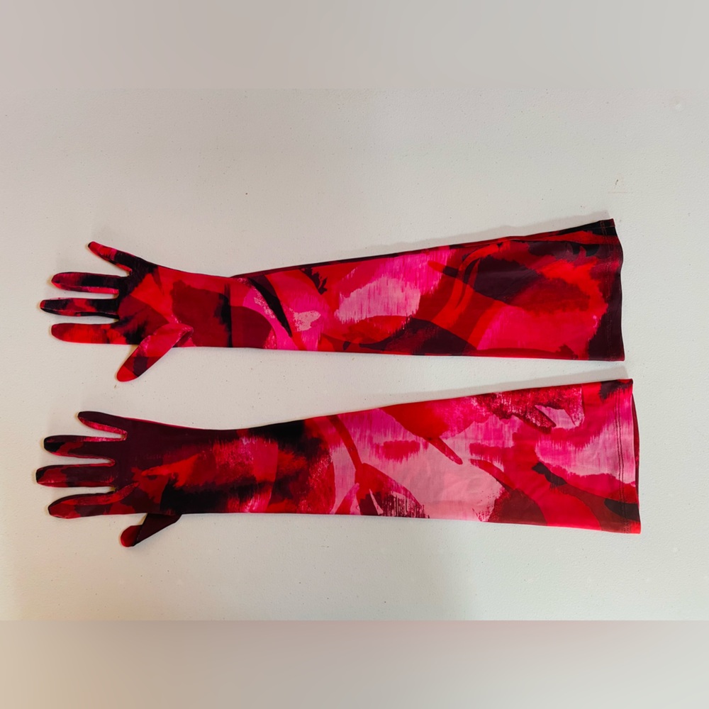 ELOQUI Full Length Red Abstract Stretch Mesh Gloves - Picture 3 of 11